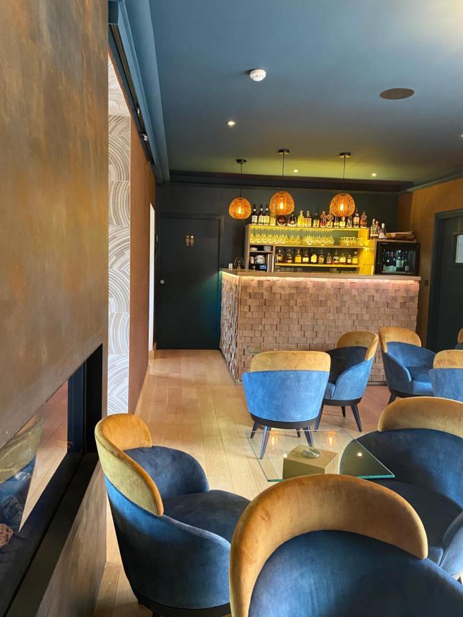 Hotel De La Poste Falaise  Ngoại thất bức ảnh